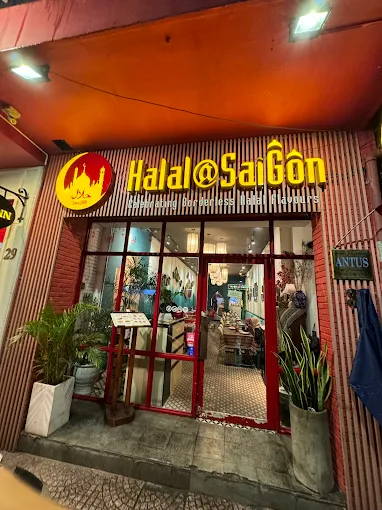 Hala-Saigon-Restaurant