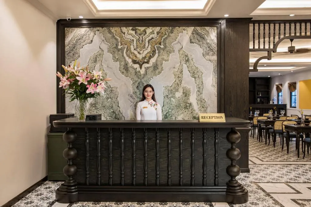 Ha Long Essence Hotel