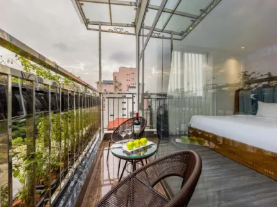 Eliana Premio Hotel Hanoi